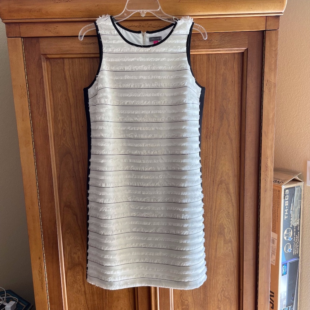 Vince Camuto Cream and Black Sheath Dress 10